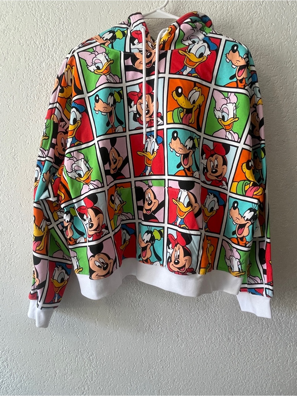 Disney Mickey Mouse Friends Comic Grid Cropped Hoodie 1x NWT